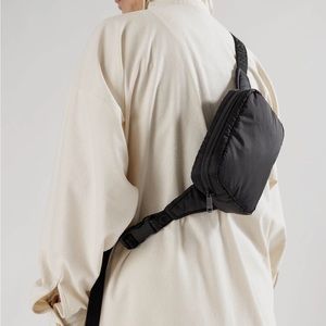 BAGGU puffy Fanny pack